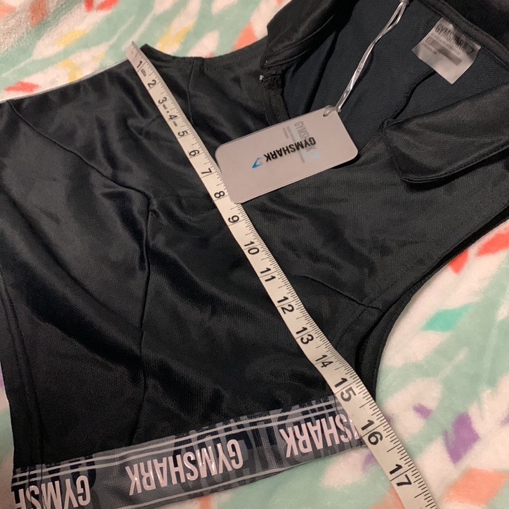 Gymshark nwt revival zip up crop top black grey in size xs - Picture 6 of 7